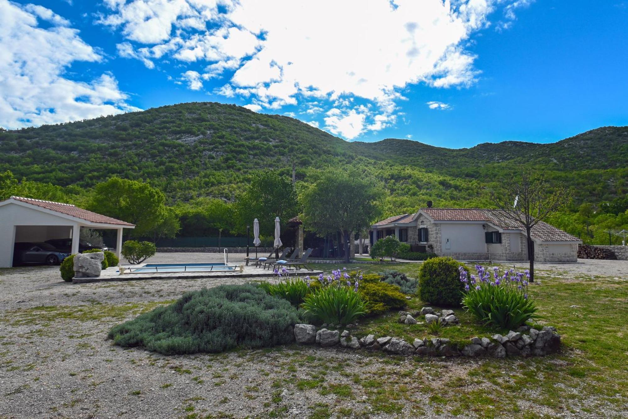 Villa Silentio, Complete Privacy Near Makarska 伯德古拉 外观 照片